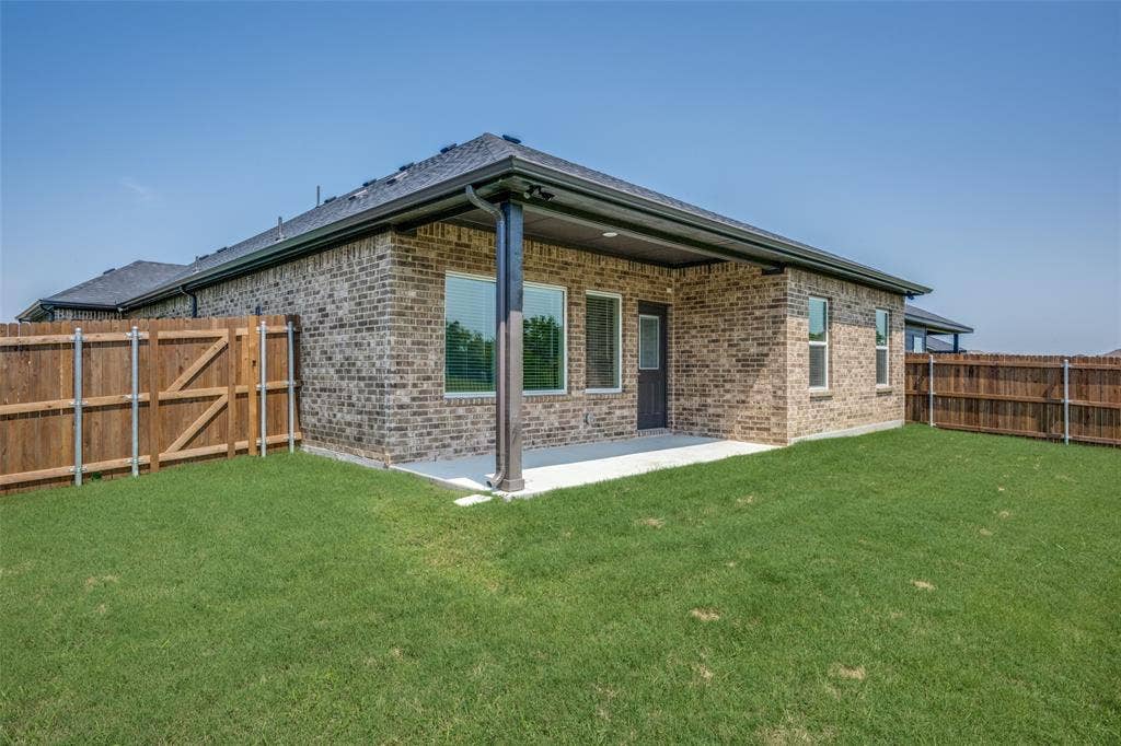 4013 Bluestem Boulevard, Denton, TX 76226