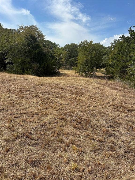 Property photo for 565 W Hughes Street, Collinsville, TX