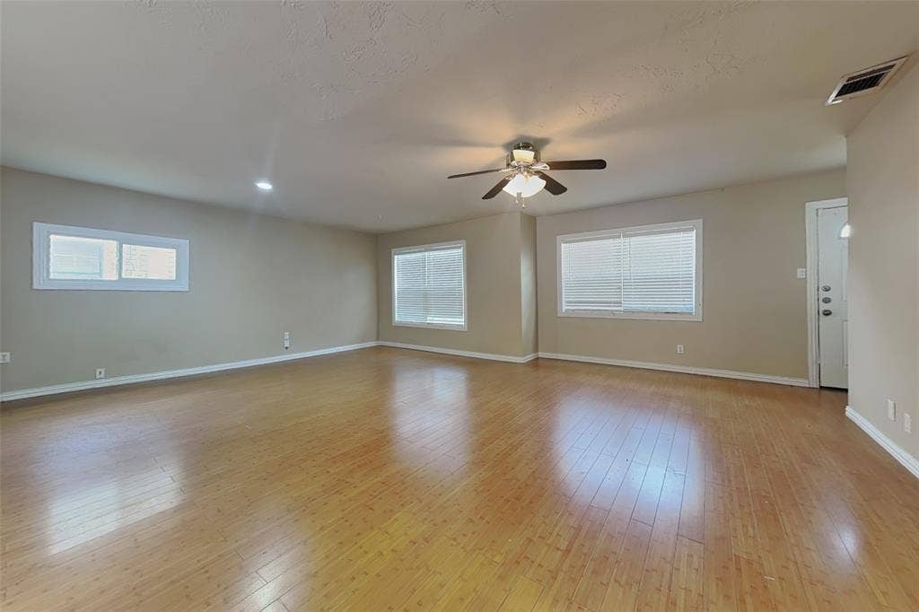 805 Aransas Drive, Euless, TX 76039 805 Aransas Drive, Euless, TX 76039