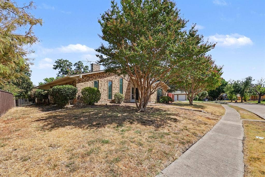 533 San Pedro Drive, Garland, TX 75043 533 San Pedro Drive, Garland, TX 75043