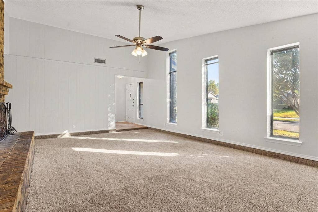 533 San Pedro Drive, Garland, TX 75043 533 San Pedro Drive, Garland, TX 75043