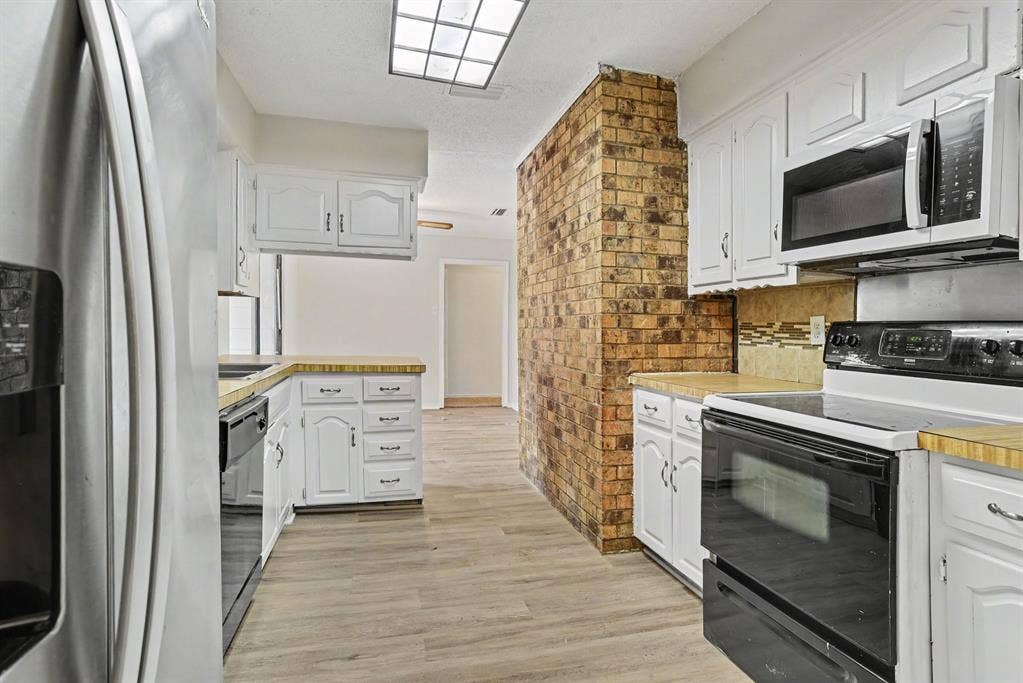 533 San Pedro Drive, Garland, TX 75043 533 San Pedro Drive, Garland, TX 75043