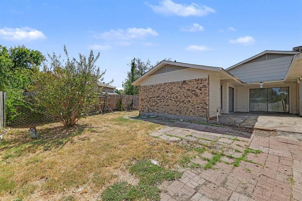 533 San Pedro Drive, Garland, TX 75043 533 San Pedro Drive, Garland, TX 75043