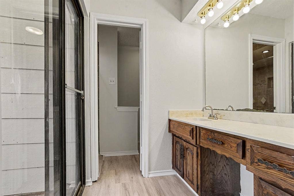 533 San Pedro Drive, Garland, TX 75043 533 San Pedro Drive, Garland, TX 75043