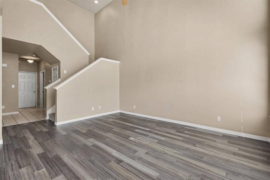 932 Avondale Lane, Plano, TX 75025 932 Avondale Lane, Plano, TX 75025