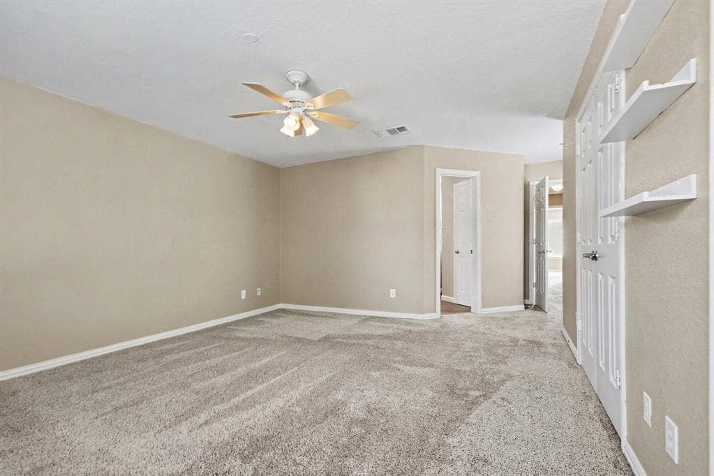 932 Avondale Lane, Plano, TX 75025 932 Avondale Lane, Plano, TX 75025