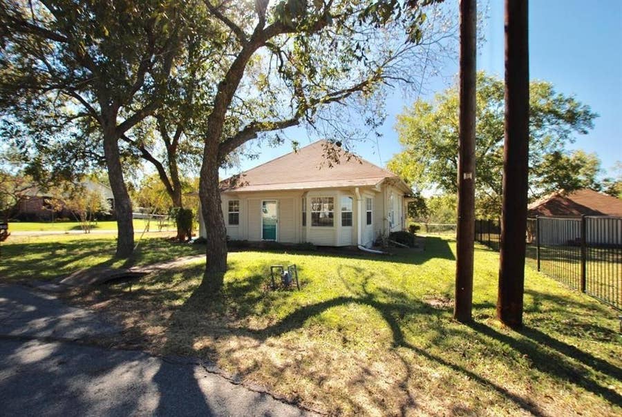 Property photo for 310 W Church Street, #A, Forney, TX
