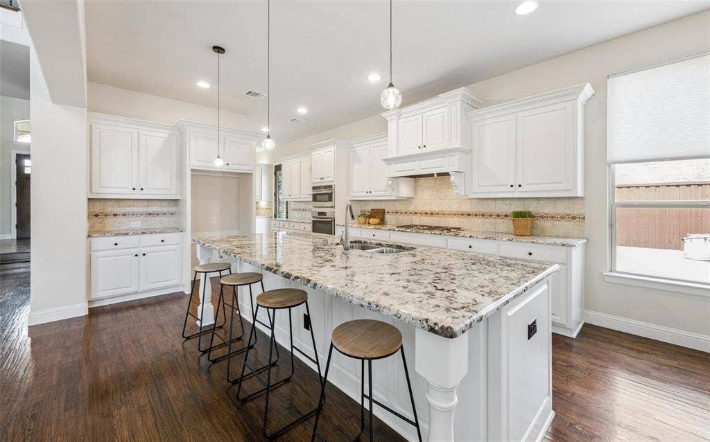 4664 Maverick Way, Carrollton, TX 75010