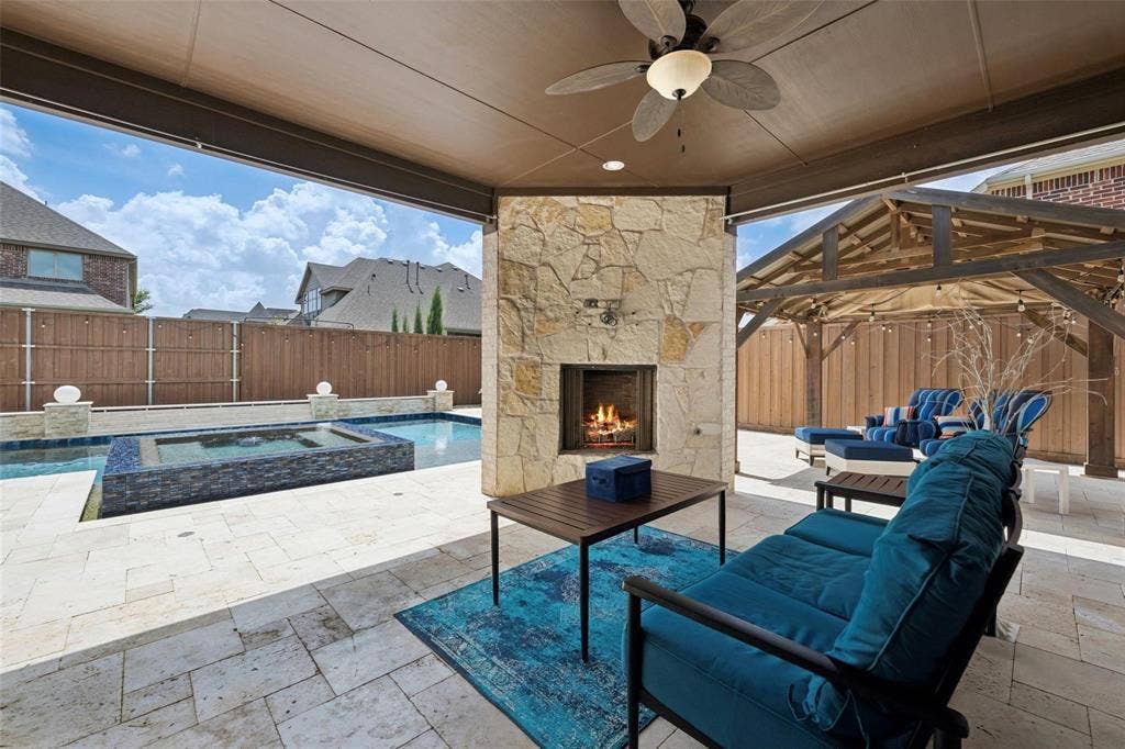 4664 Maverick Way, Carrollton, TX 75010