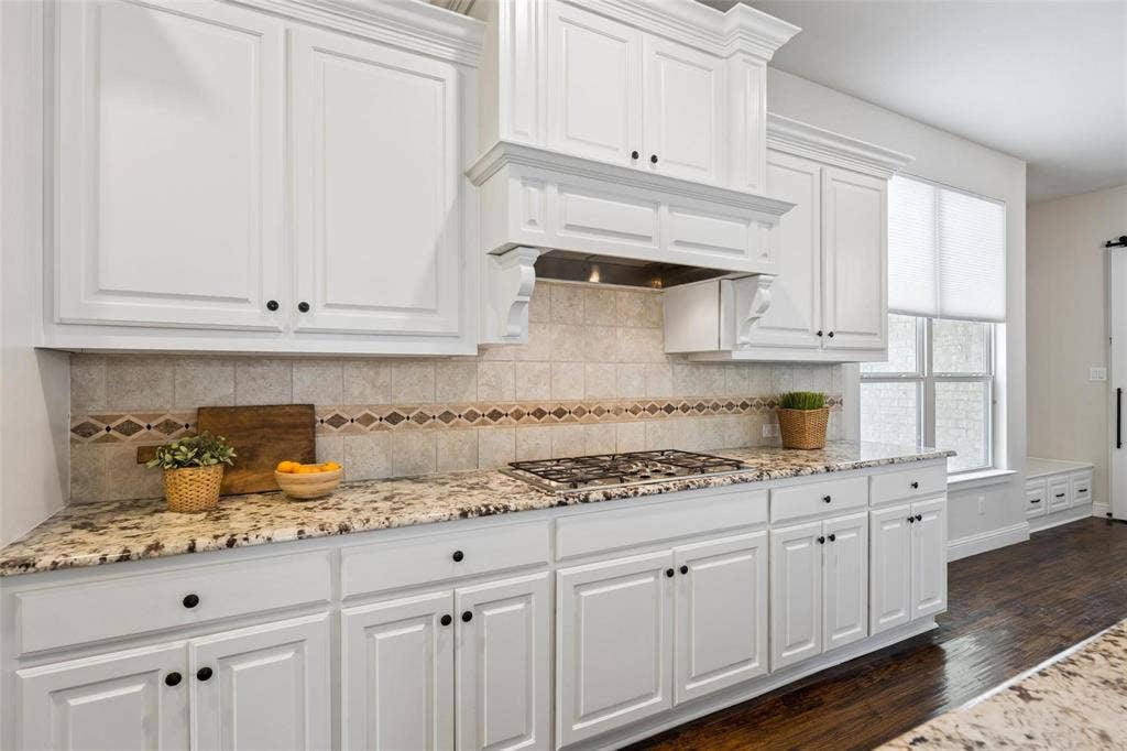 4664 Maverick Way, Carrollton, TX 75010