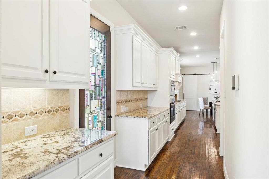 4664 Maverick Way, Carrollton, TX 75010