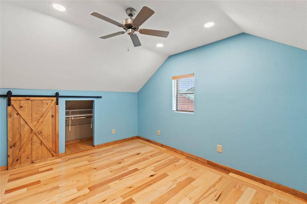 5459 Woodland Shores Drive, Log Cabin, TX 75148 Upstairs "Bunk Room" perfect for hosting guest!
