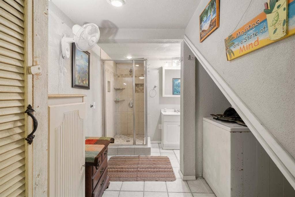 182 Bay Drive, Mabank, TX 75156 182 Bay Drive, Mabank, TX 75156