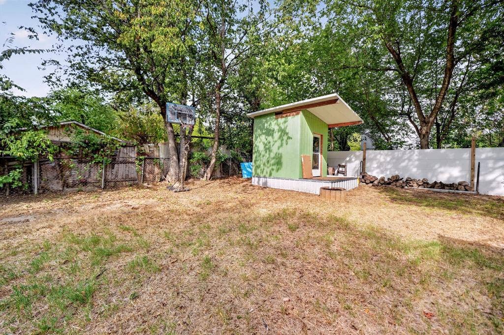 302 Longleaf Street, Gun Barrel City, TX 75156 Additional content