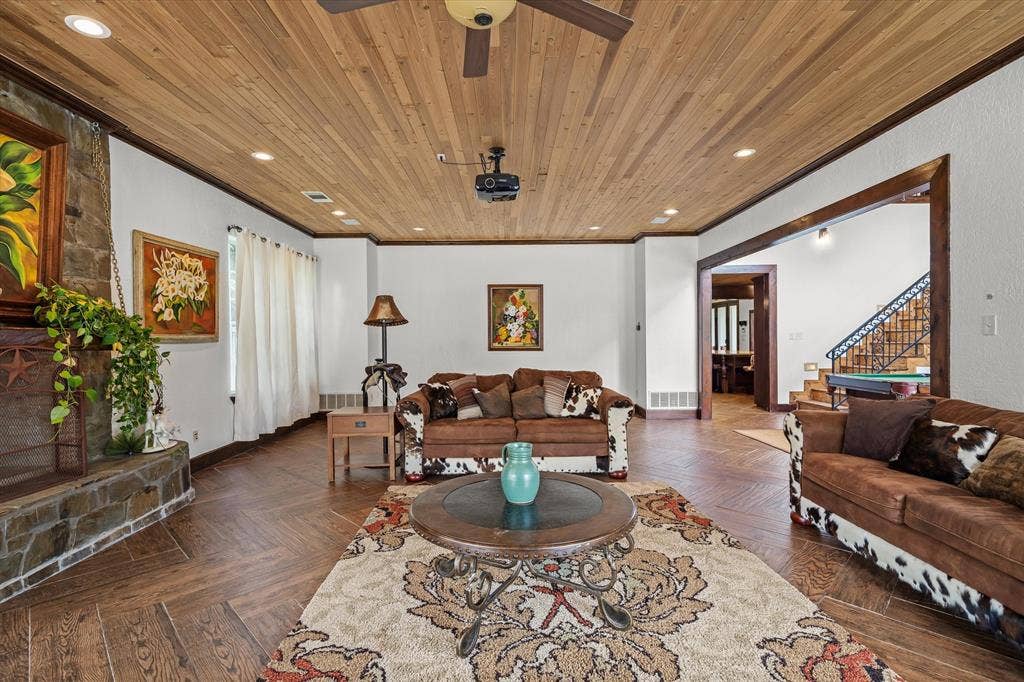 323 County Road 3507, Edgewood, TX 75117 323 County Road 3507, Edgewood, TX 75117