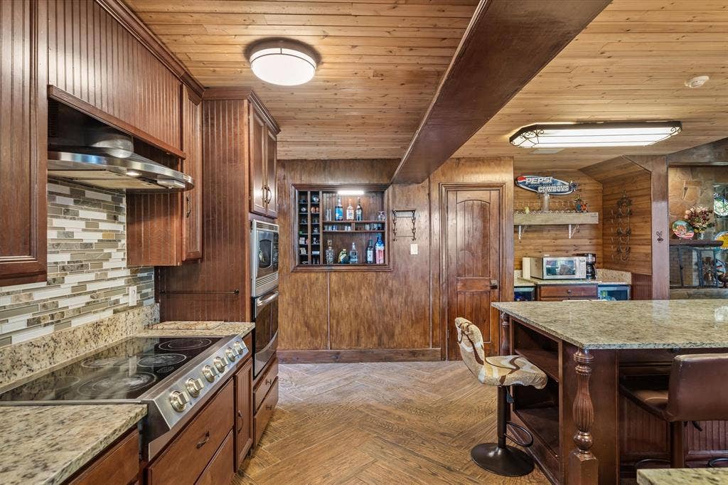 323 County Road 3507, Edgewood, TX 75117 323 County Road 3507, Edgewood, TX 75117