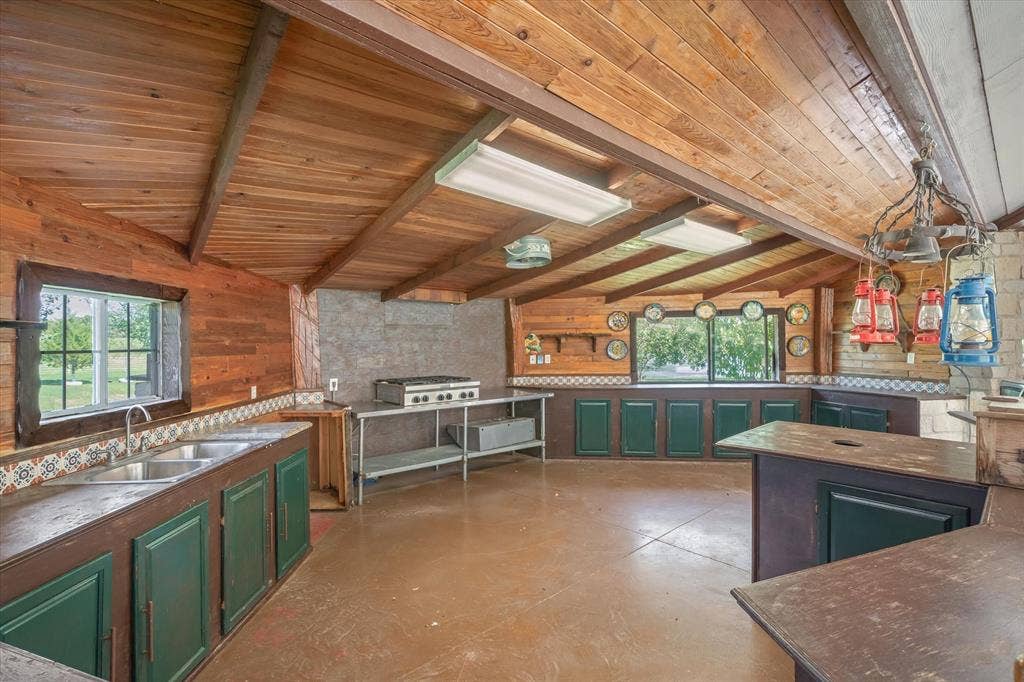 323 County Road 3507, Edgewood, TX 75117 323 County Road 3507, Edgewood, TX 75117