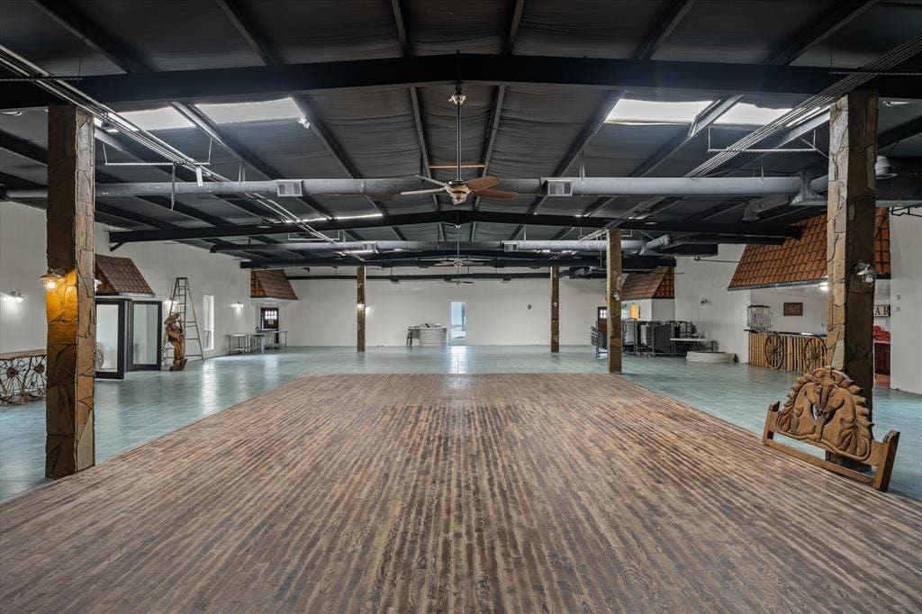 323 County Road 3507, Edgewood, TX 75117 323 County Road 3507, Edgewood, TX 75117
