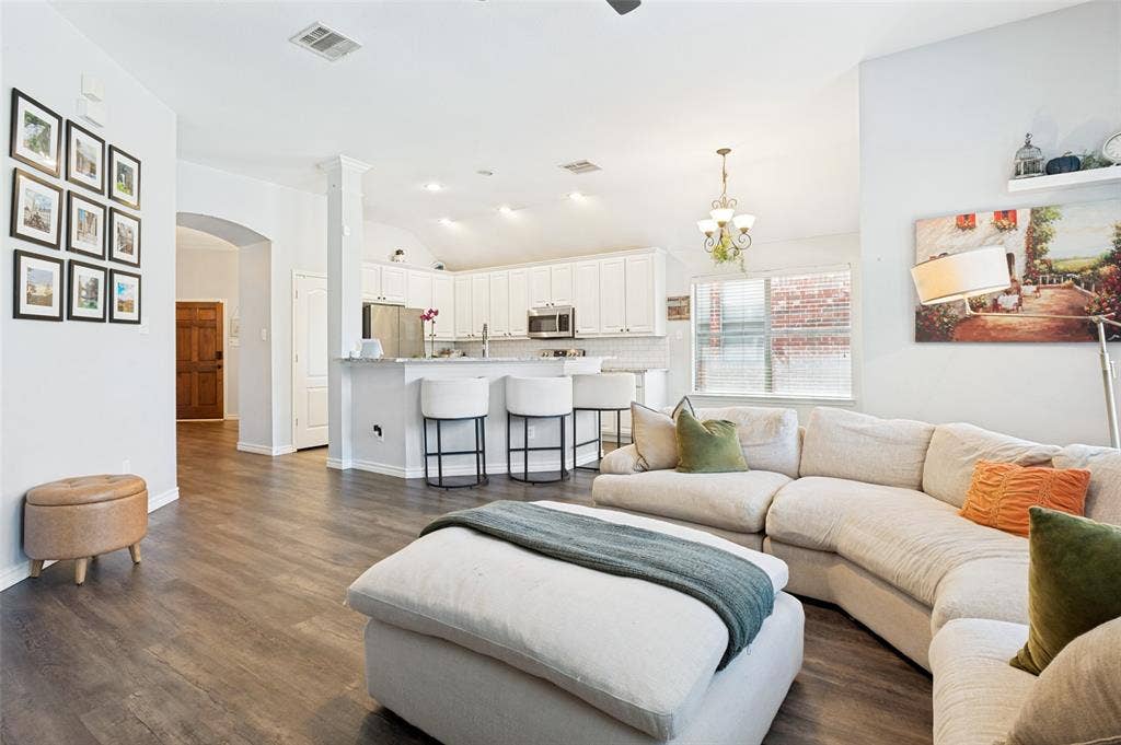 2944 Vacherie Lane, Dallas, TX 75227 2944 Vacherie Lane, Dallas, TX 75227