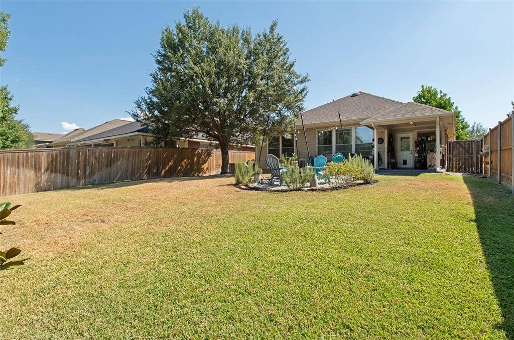 2944 Vacherie Lane, Dallas, TX 75227 2944 Vacherie Lane, Dallas, TX 75227