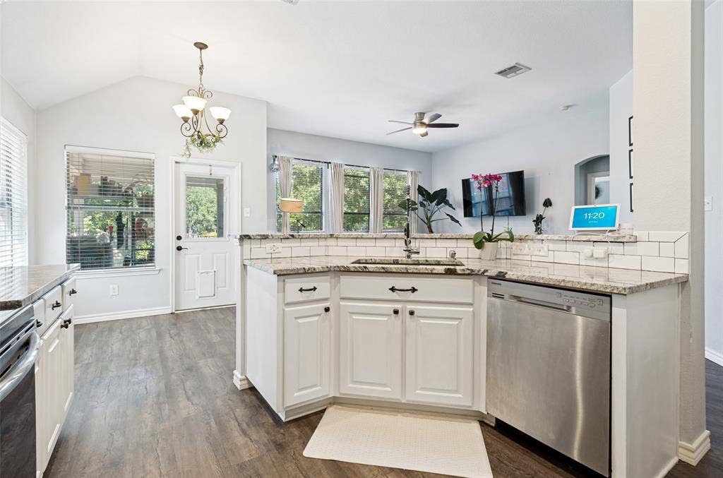 2944 Vacherie Lane, Dallas, TX 75227 2944 Vacherie Lane, Dallas, TX 75227