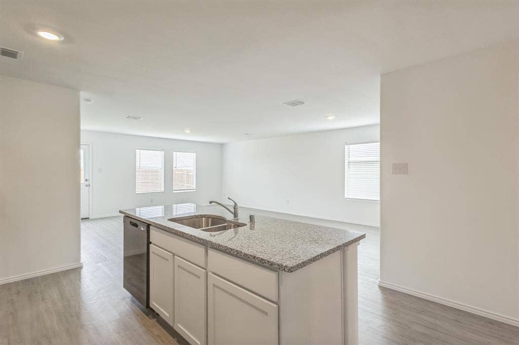 7904 Thornton Drive, McKinney, TX 75071 7904 Thornton Drive, McKinney, TX 75071