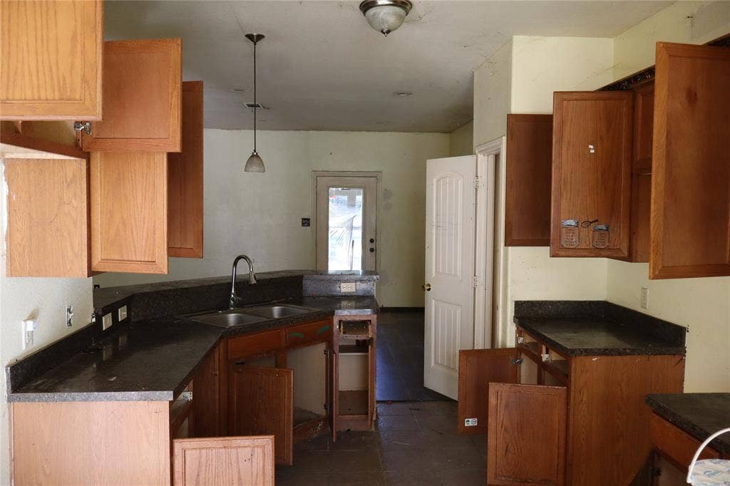 127 LYNNE, Mabank, TX 75156
