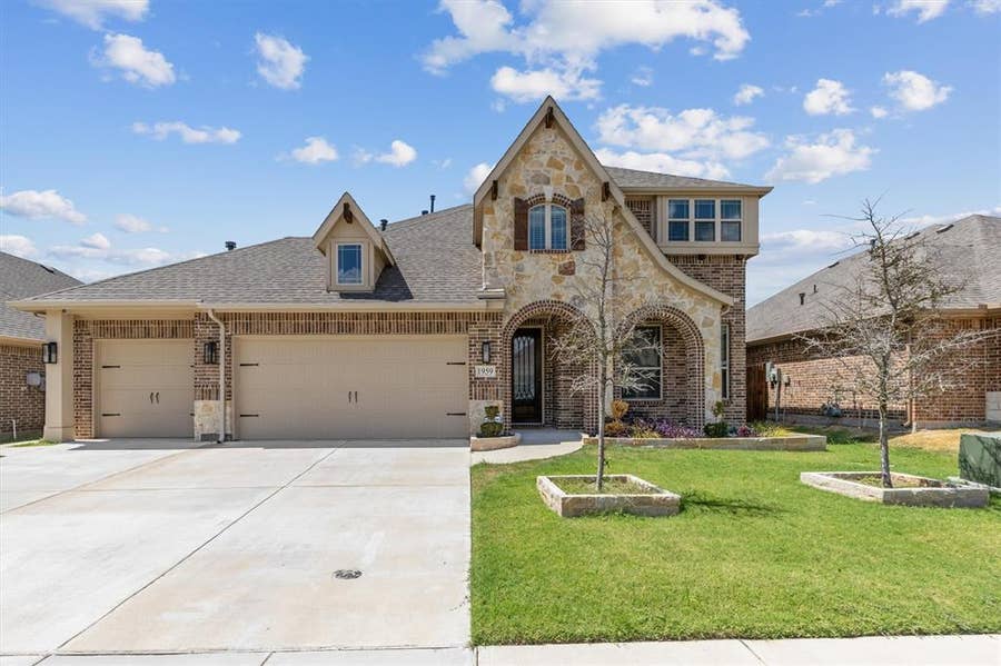 Property photo for 1959 Cedarwood Drive, Glenn Heights, TX
