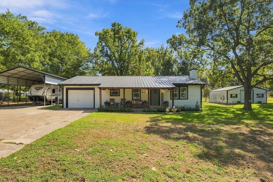 Property photo for 10455 Comanche, Wills Point, TX