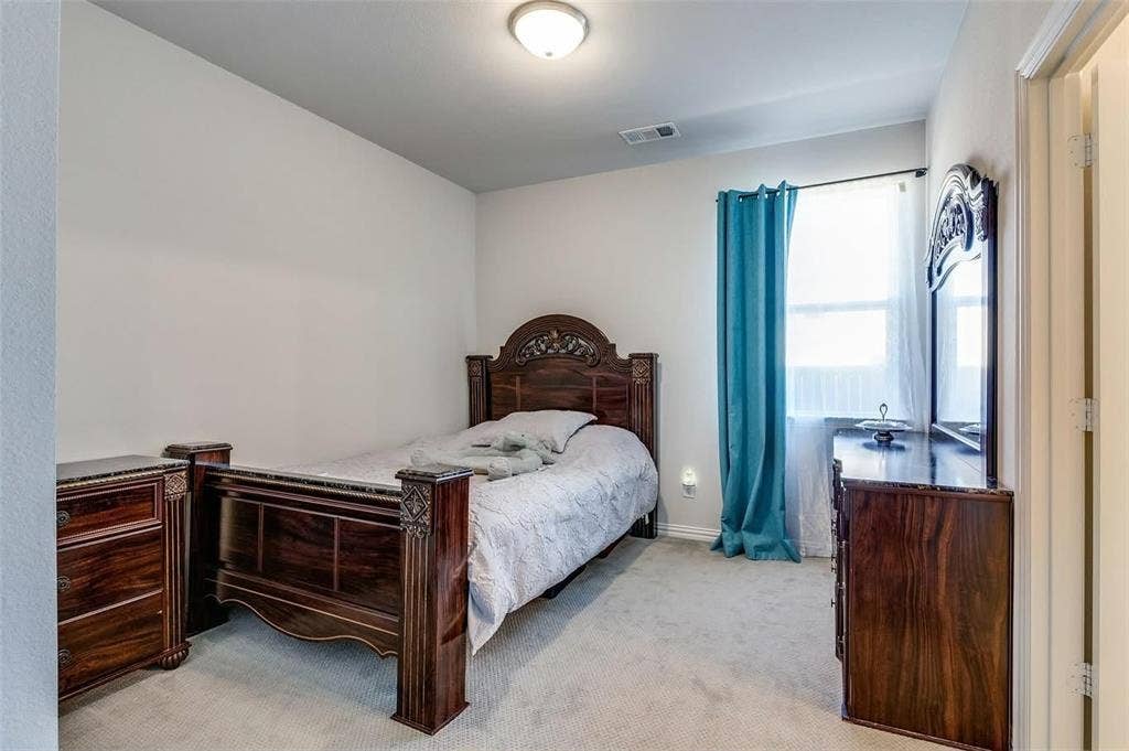 1285 Saffron Street, Haslet, TX 76052