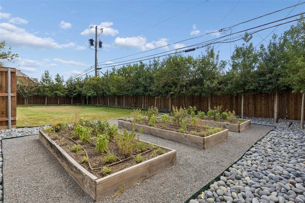 6242 Prospect Avenue, Dallas, TX 75214 Garden & herb area at back of property with irrigation