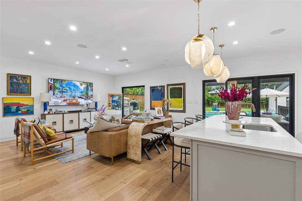 6242 Prospect Avenue, Dallas, TX 75214 6242 Prospect Avenue, Dallas, TX 75214