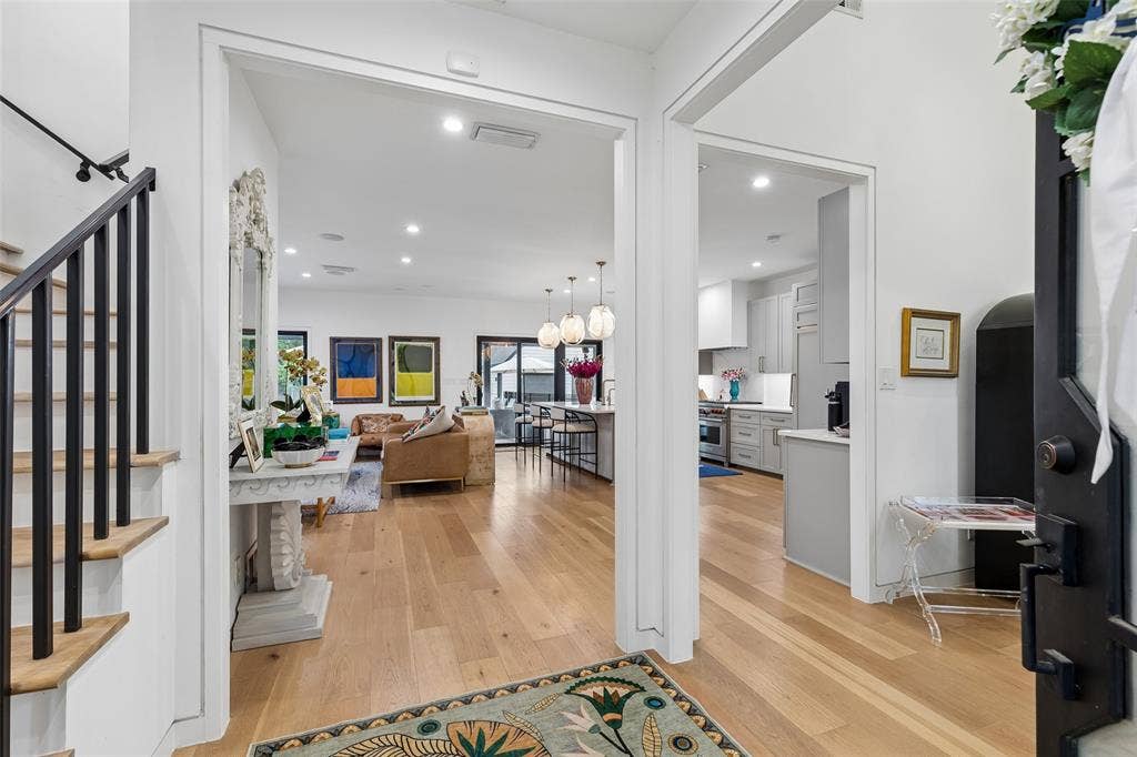 6242 Prospect Avenue, Dallas, TX 75214 6242 Prospect Avenue, Dallas, TX 75214