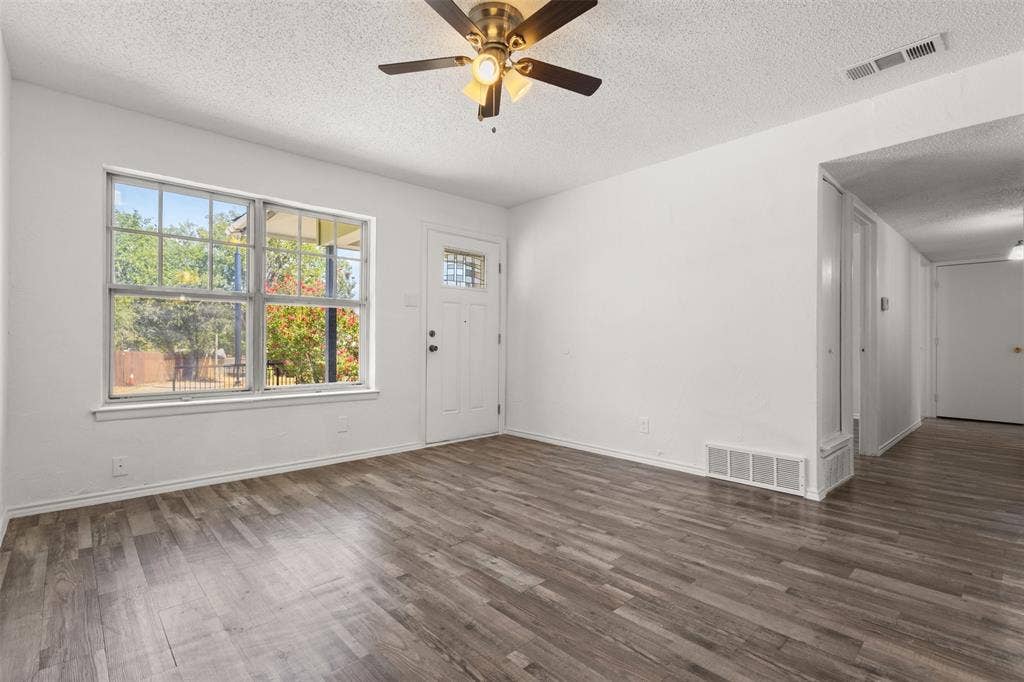 2563 Wood Valley Drive, Dallas, TX 75211 2563 Wood Valley Drive, Dallas, TX 75211