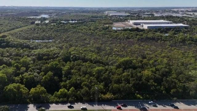 2701 S Belt Line Road, Grand Prairie, TX 75052 2701 S Belt Line Road, Grand Prairie, TX 75052
