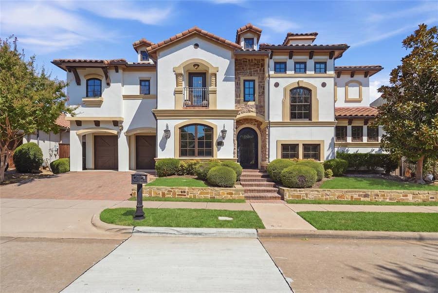 Property photo for 5757 Bernay Lane, Plano, TX