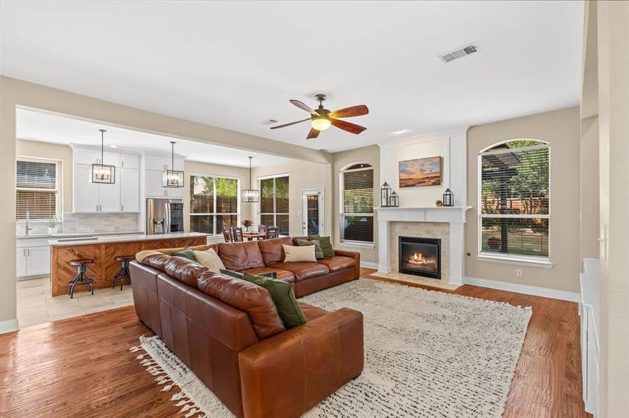 Property photo for 1620 McGreg Lane, Carrollton, TX