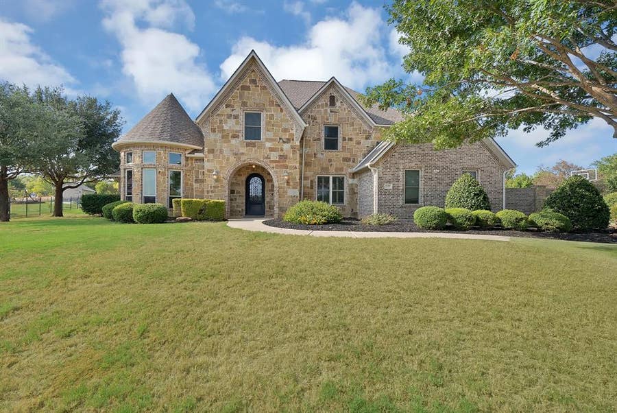 Property photo for 120 Kyle Court, Double Oak, TX