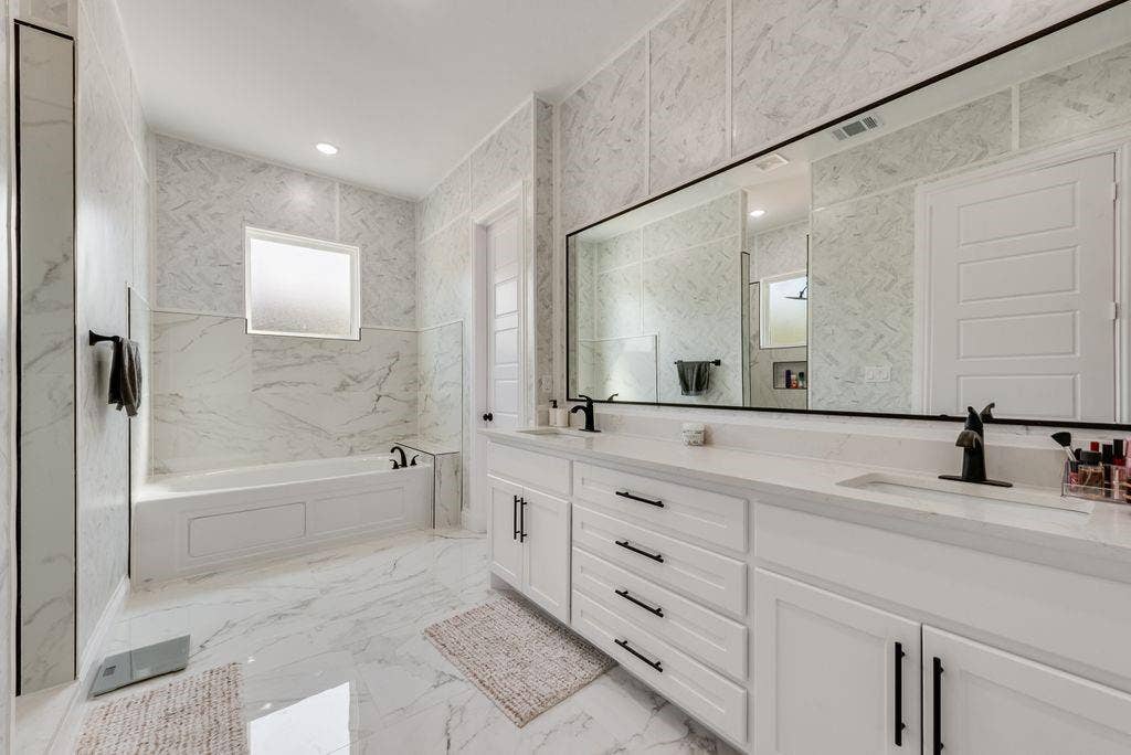 911 Oldgate Road, Lakeside, TX 76108 911 Oldgate Road, Lakeside, TX 76108
