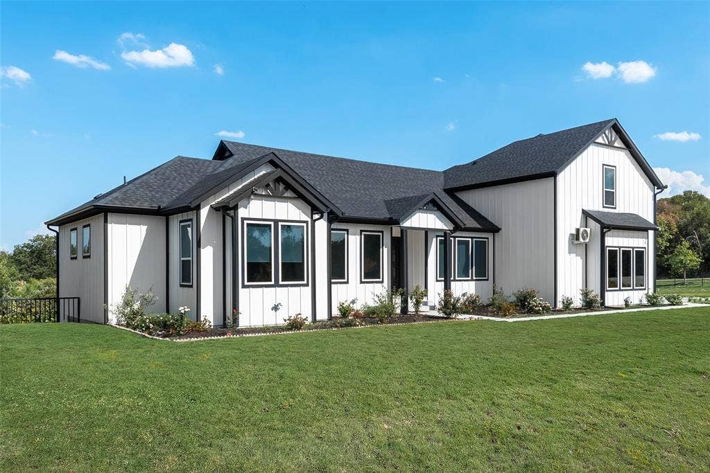 911 Oldgate Road, Lakeside, TX 76108 911 Oldgate Road, Lakeside, TX 76108