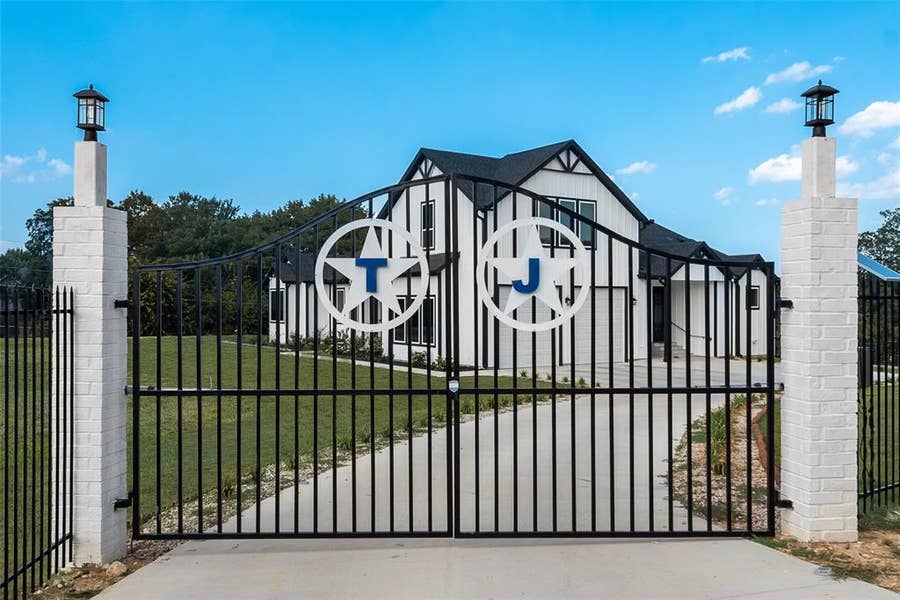 Property photo for 911 Oldgate Road, Lakeside, TX