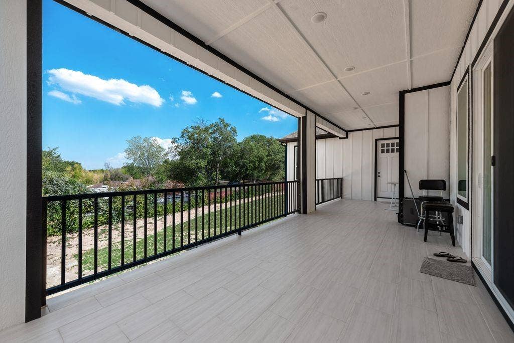 911 Oldgate Road, Lakeside, TX 76108 911 Oldgate Road, Lakeside, TX 76108