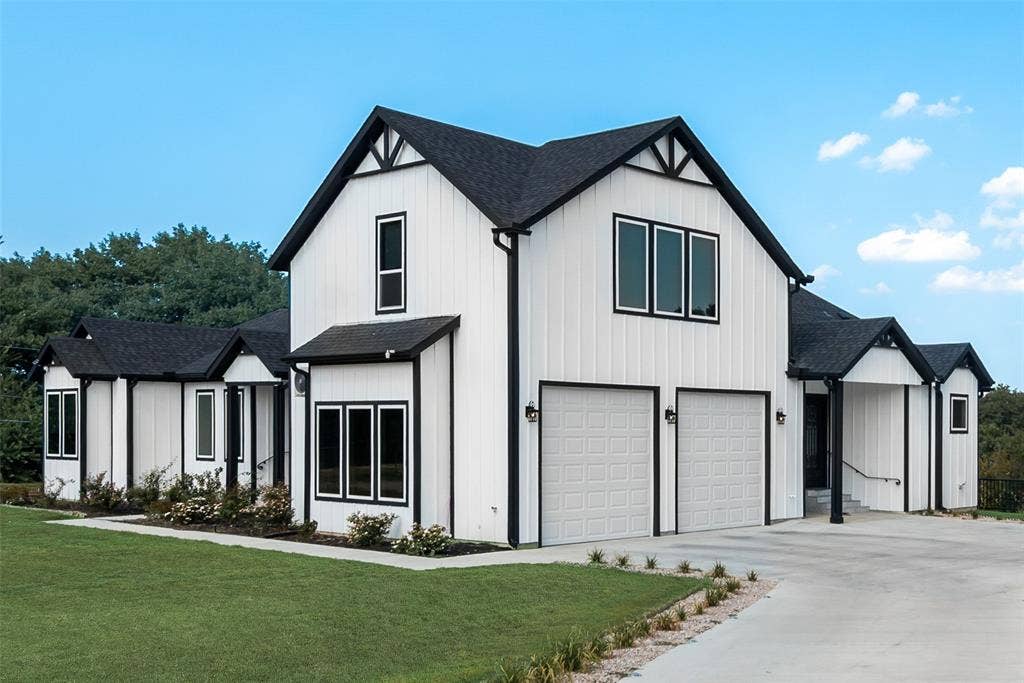 911 Oldgate Road, Lakeside, TX 76108 911 Oldgate Road, Lakeside, TX 76108
