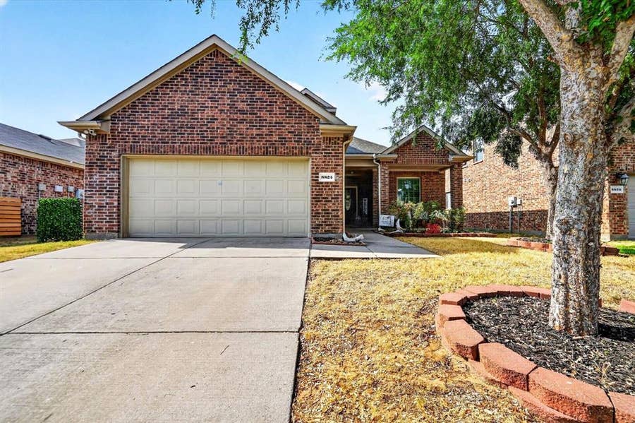 Property photo for 8824 Whirlwind Trail, Aubrey, TX