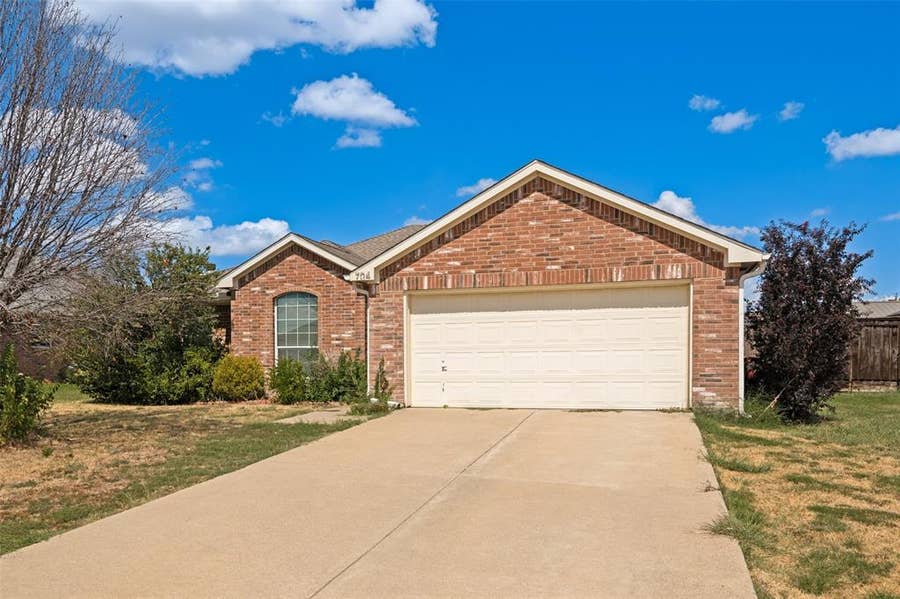 Property photo for 704 Nancy Drive, Royse City, TX