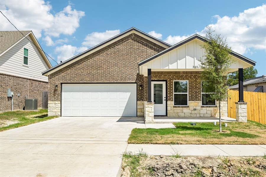 Property photo for 305 Campbell Street, Terrell, TX