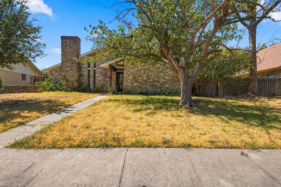 Property photo for 2721 Vancouver Street, Irving, TX
