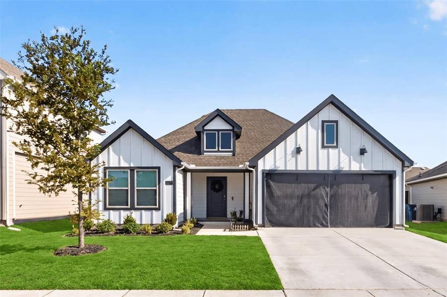 Property photo for 13177 N Haven Way, Providence Village, TX