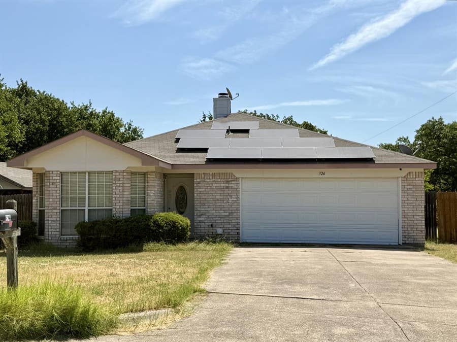 Property photo for 326 King Arthur Drive, Weatherford, TX
