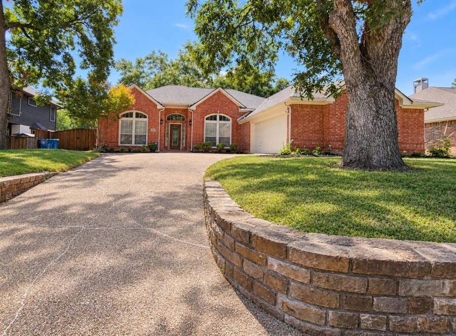 Property photo for 4213 Pecan Grove Lane, Rowlett, TX